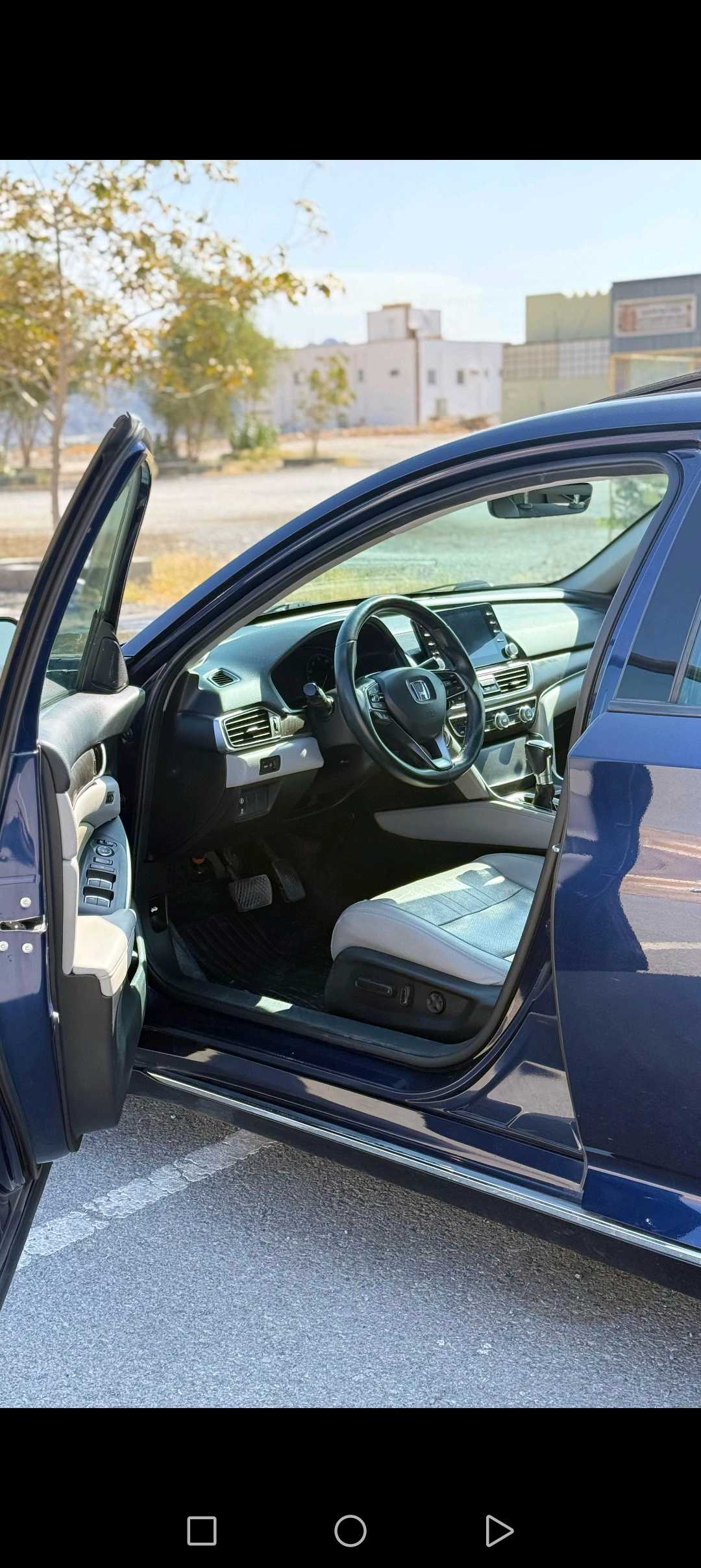 Car Image 2019 HONDA ACCORD EXL