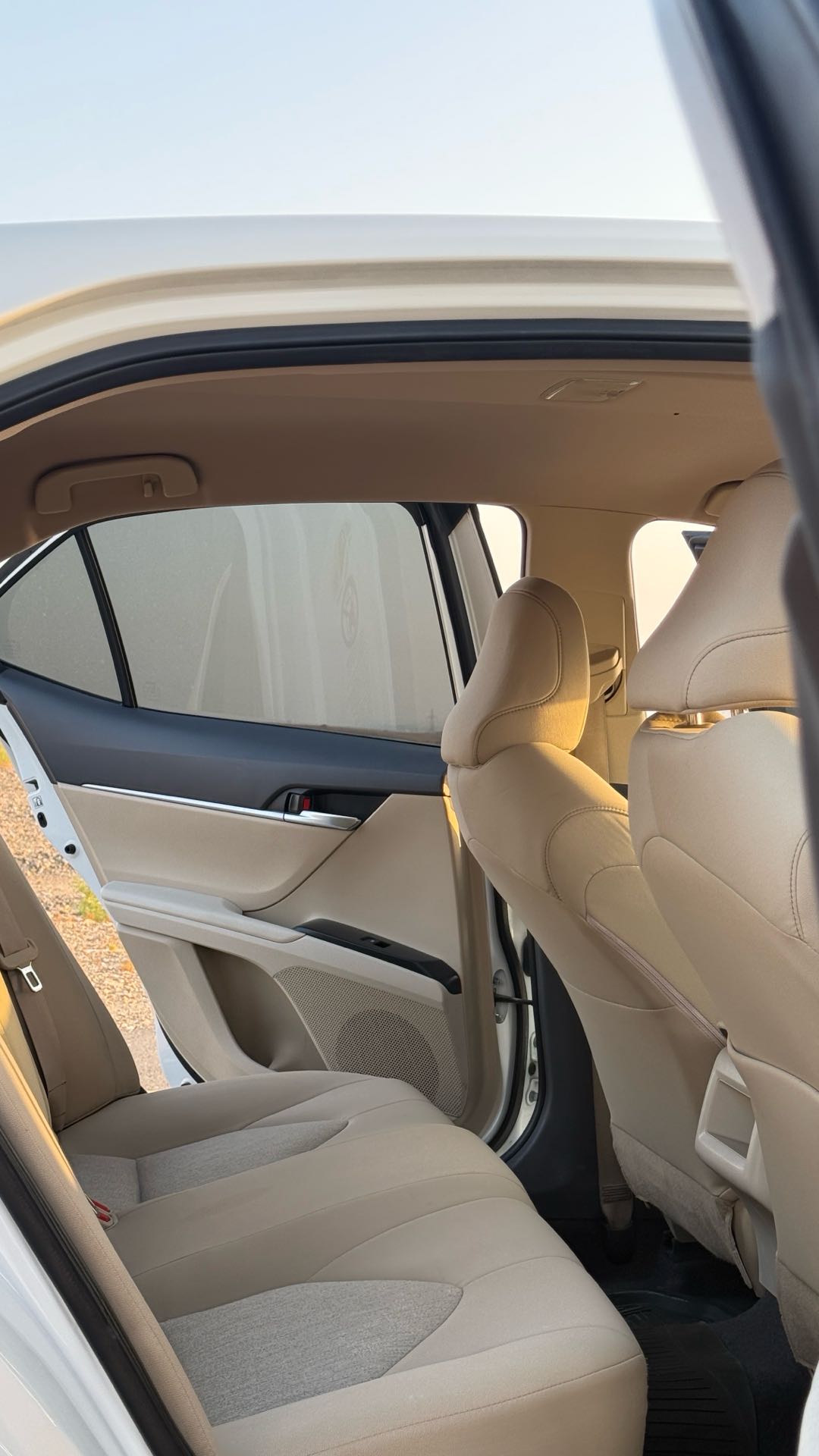 Car Image 2018 TOYOTA CAMRY LE