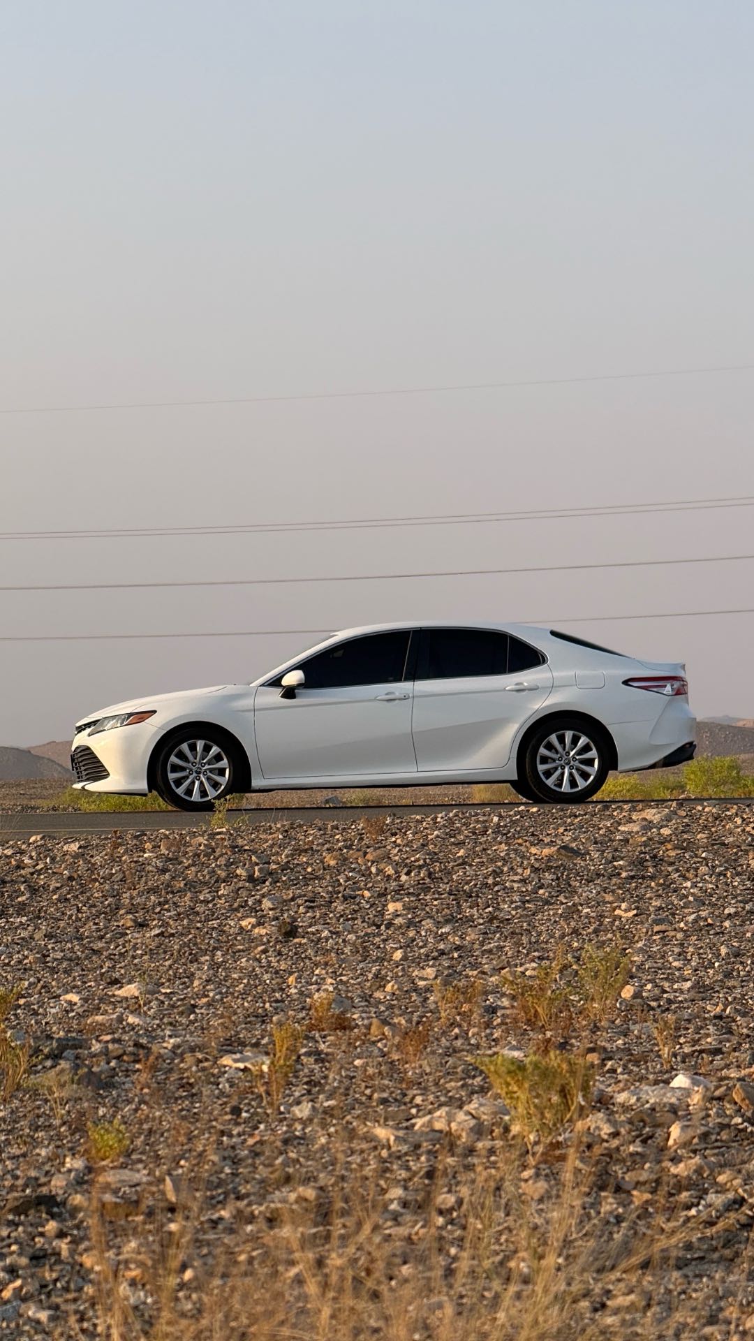 Car Image 2018 TOYOTA CAMRY LE