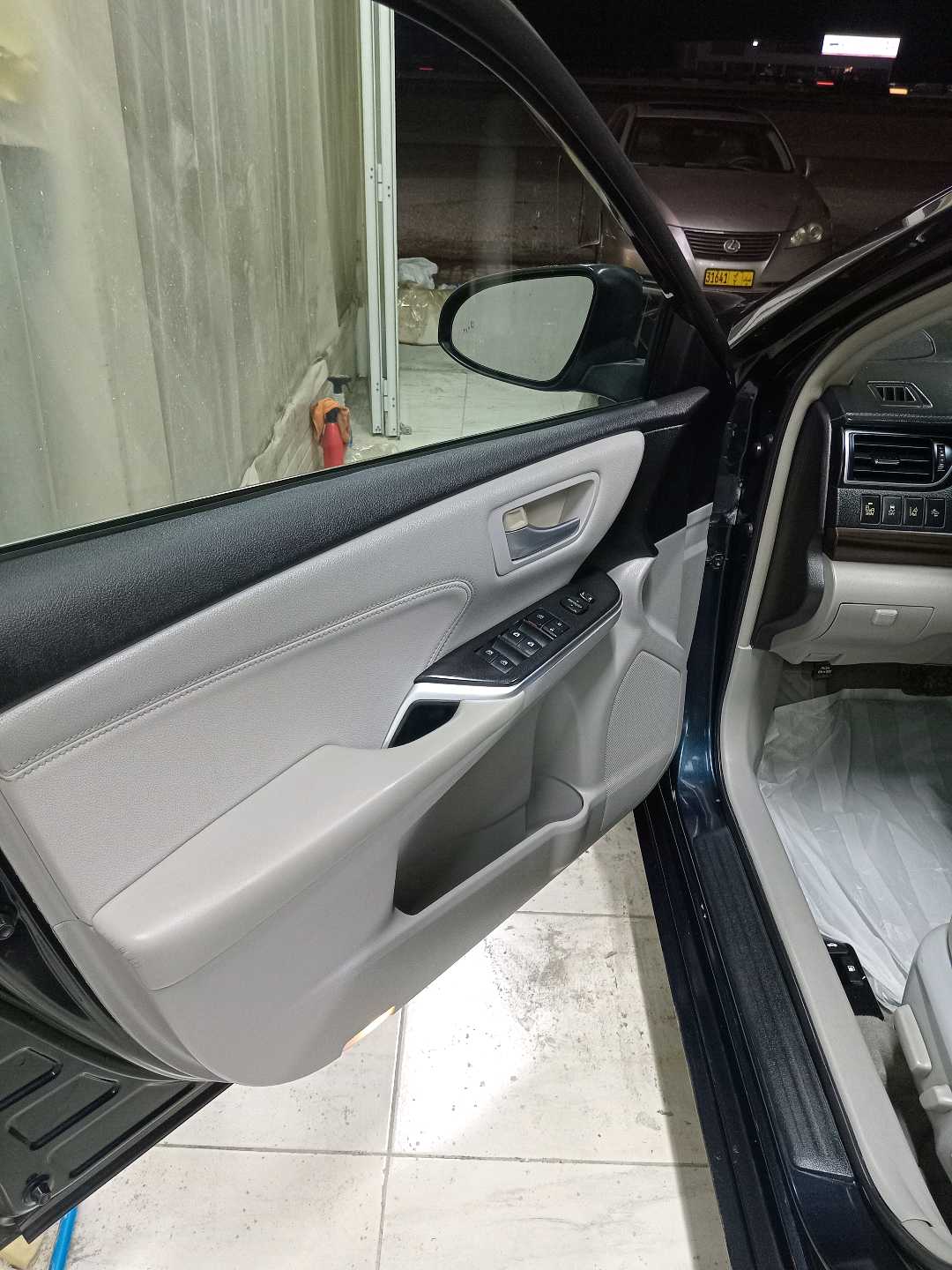 Car Image 2016 TOYOTA CAMRY XLE
