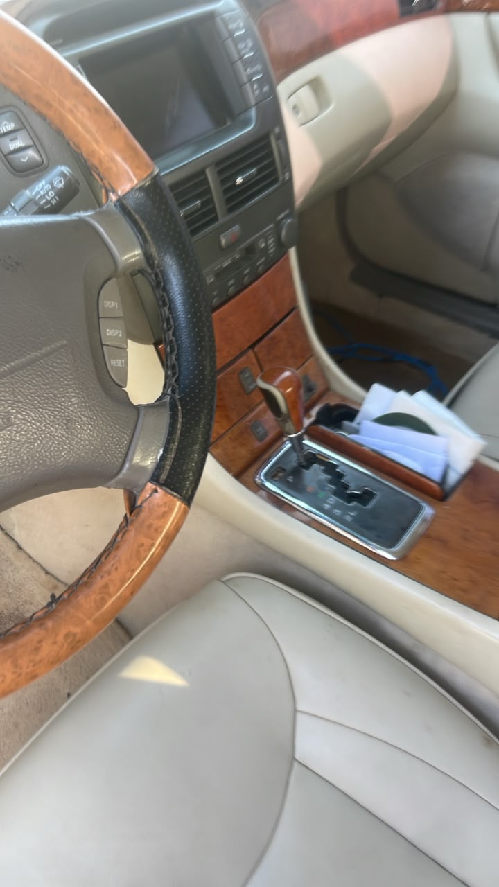 Car Image 2001 LEXUS LS 430