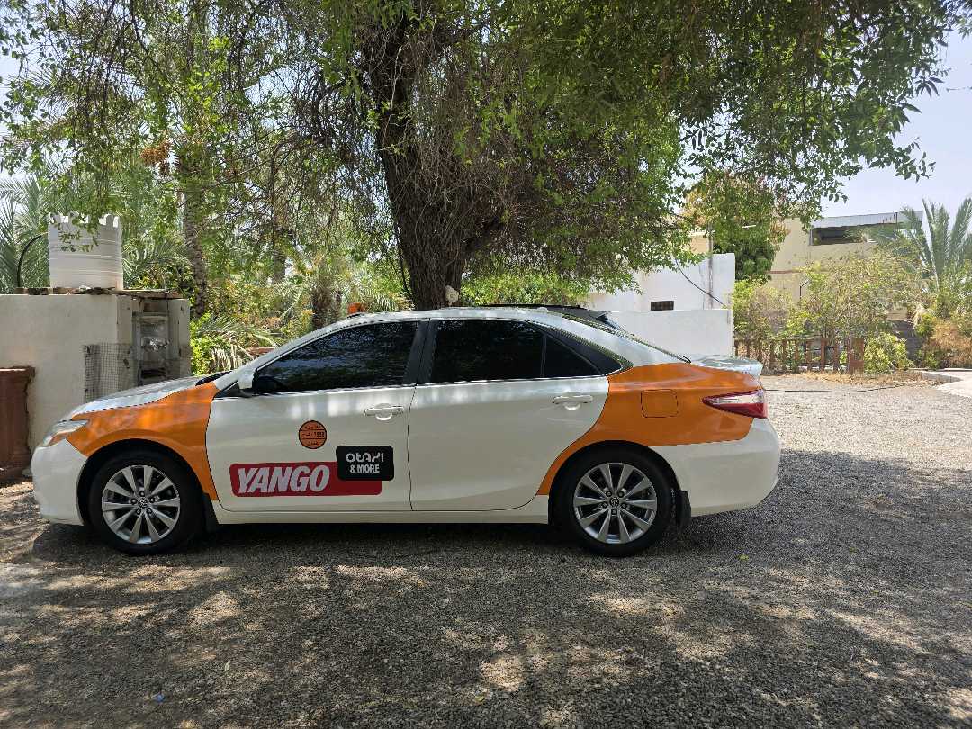 Car Image 2016 TOYOTA CAMRY XLE