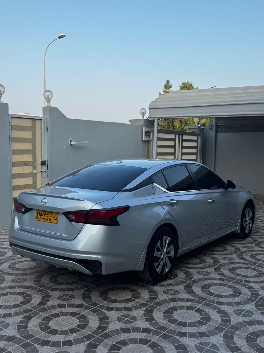 Car Image 2019 NISSAN ALTIMA S