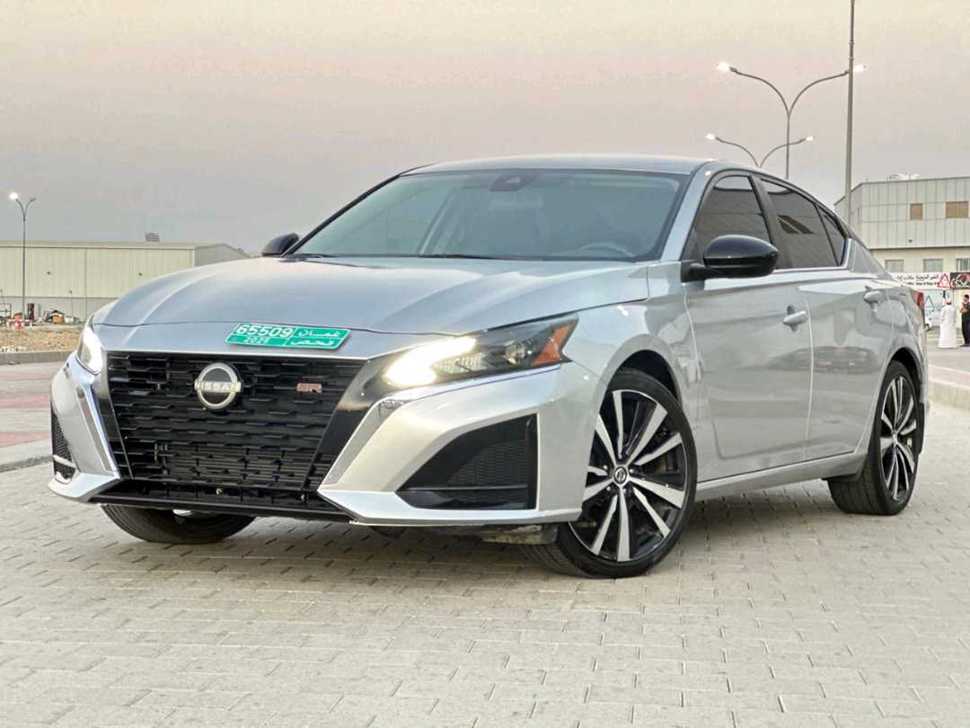 Car Image 2022 NISSAN ALTIMA SR