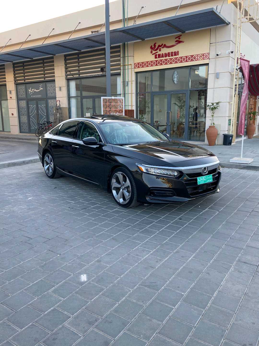 Car Image 2018 HONDA ACCORD TOURING