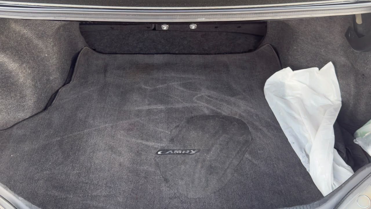 Car Image 2016 TOYOTA CAMRY XSE