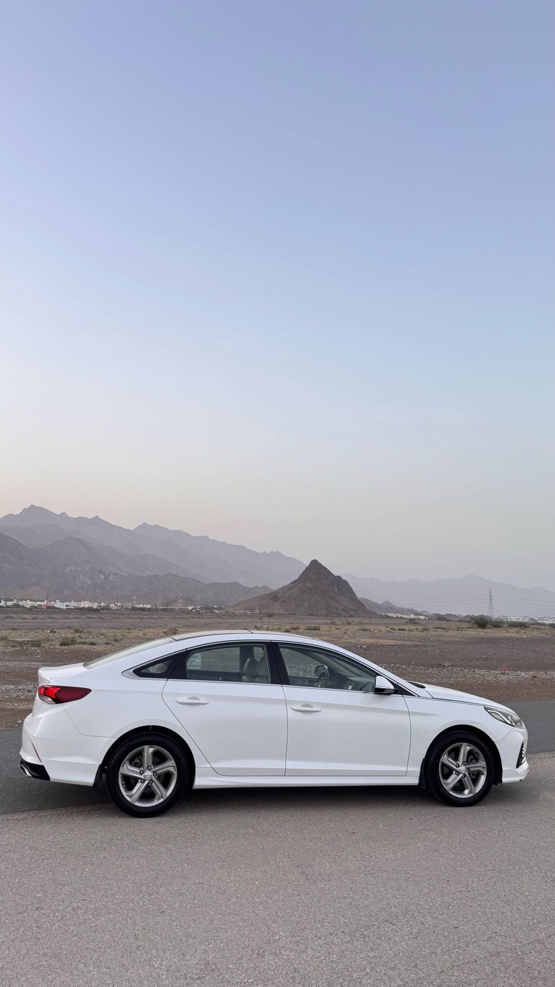 Car Image 2018 HYUNDAI SONATA LIMITED