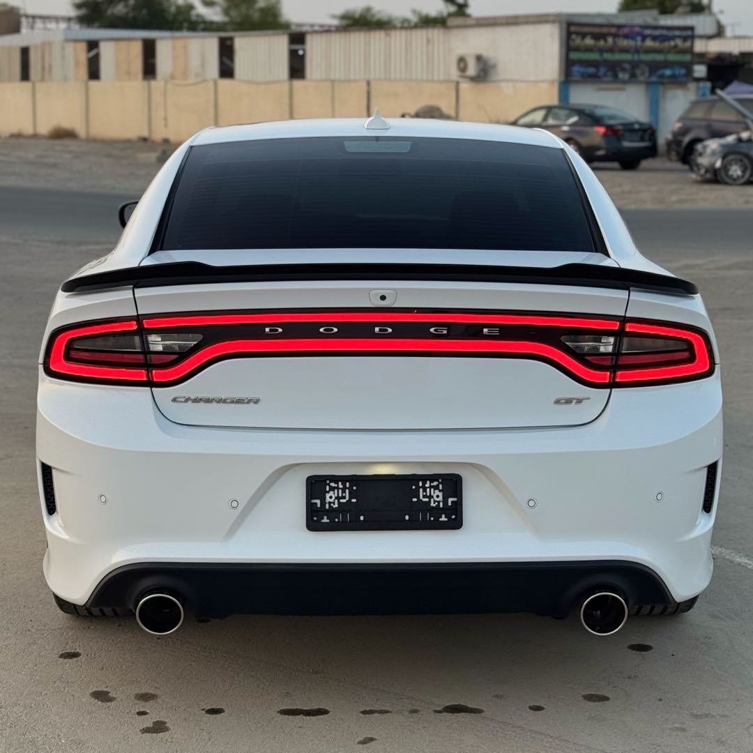 Car Image 2019 DODGE CHARGER GT