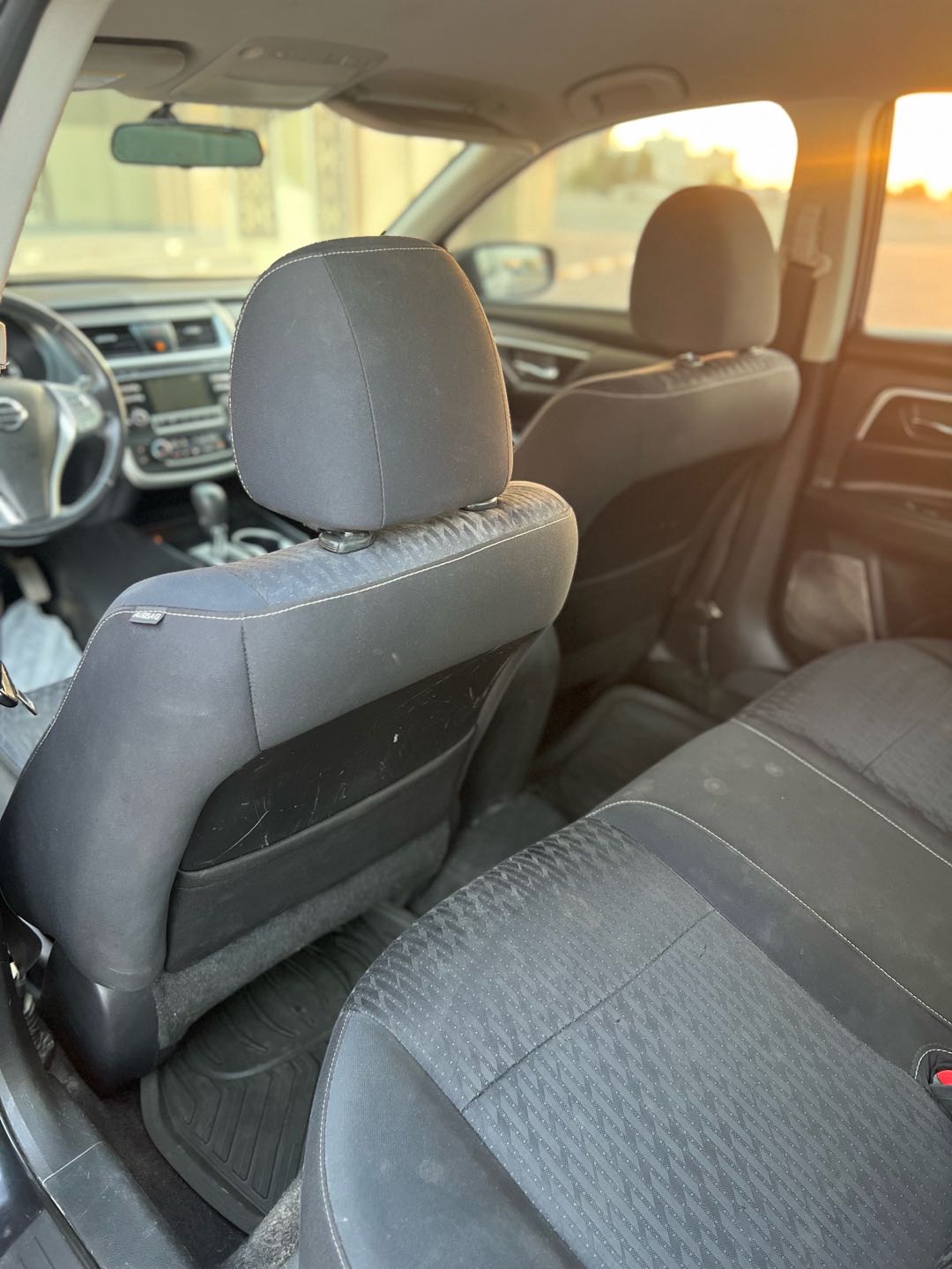 Car Image 2017 NISSAN ALTIMA SV