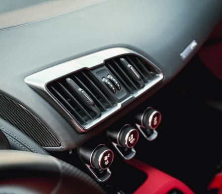 AUDI R8 2023