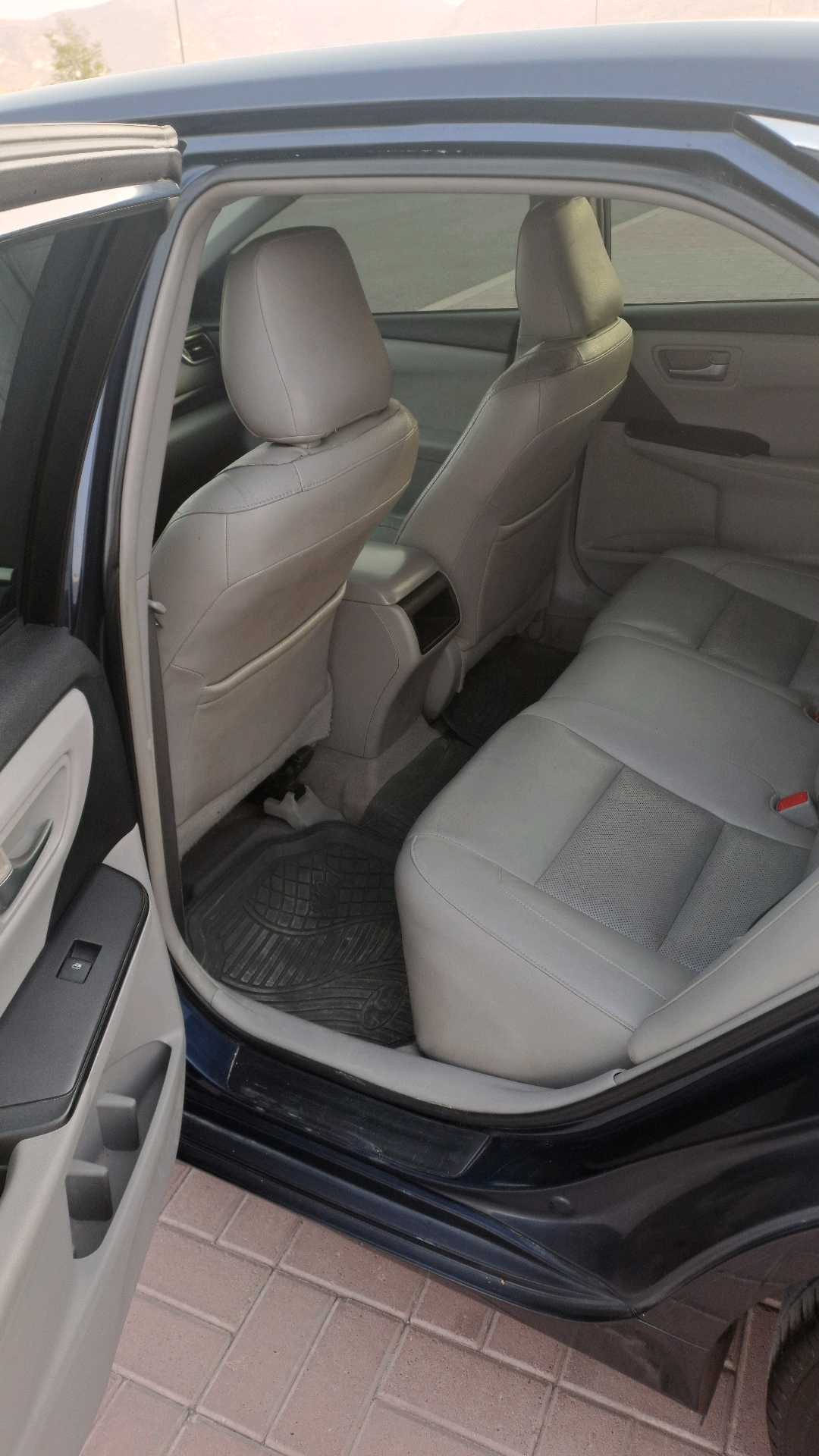 Car Image 2015 TOYOTA CAMRY LE