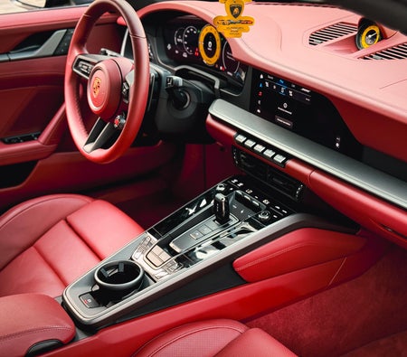 PORSCHE 911 2025