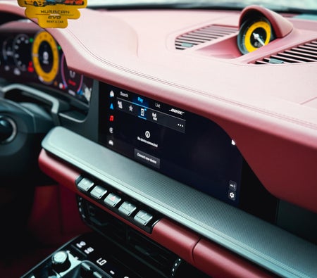 PORSCHE 911 2025