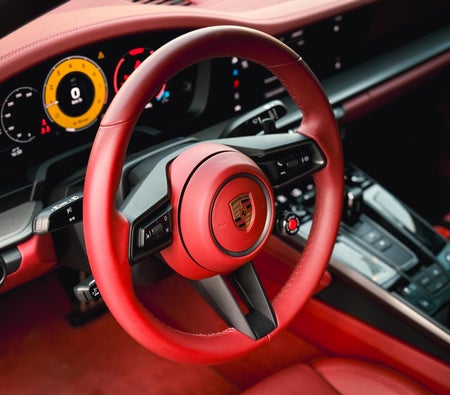 PORSCHE 911 2025