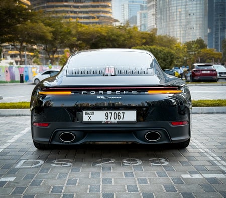 PORSCHE 911 2025