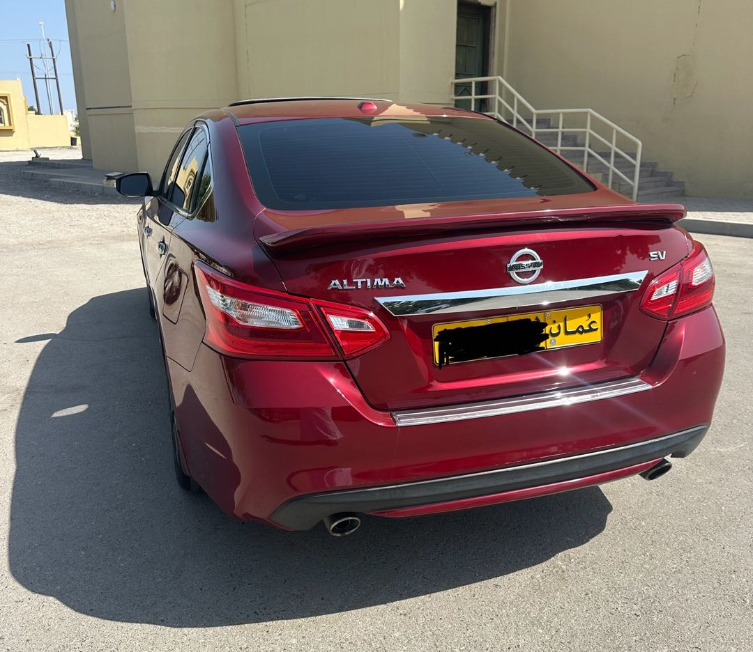 Car Image 2017 NISSAN ALTIMA SV