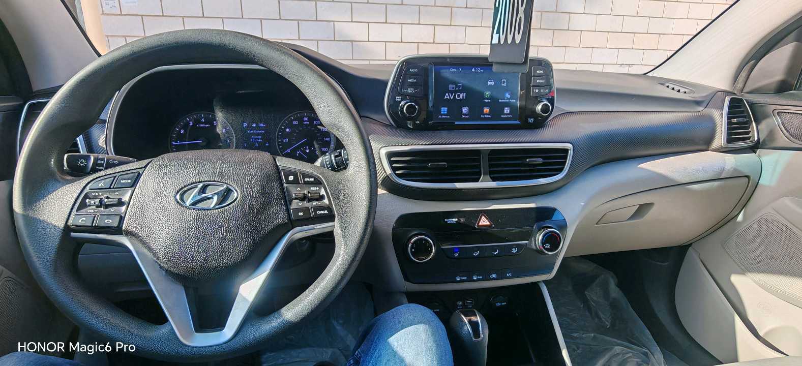 Car Image 2019 HYUNDAI TUCSON SE