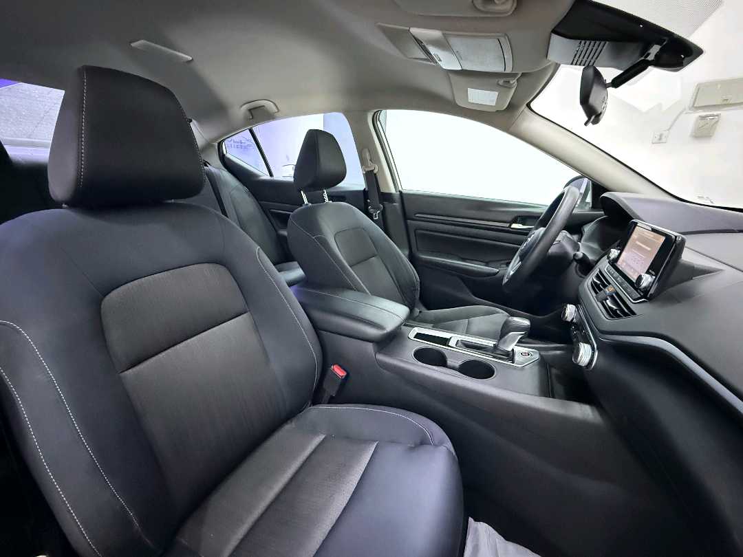 Car Image 2021 NISSAN ALTIMA S
