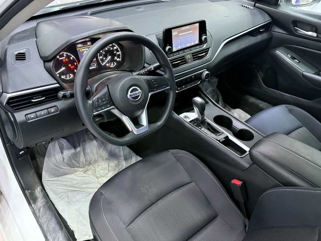 Car Image 2021 NISSAN ALTIMA S