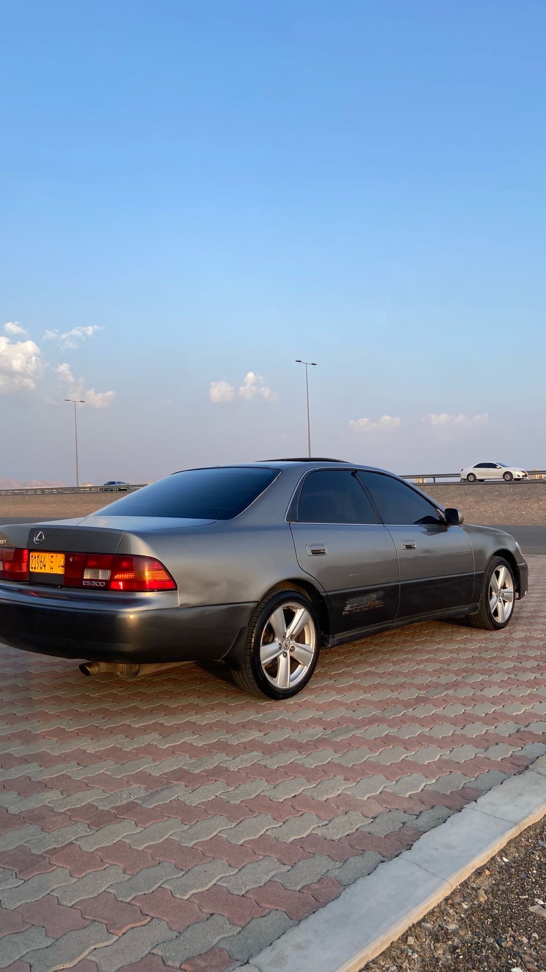 Car Image 1999 LEXUS ES 300