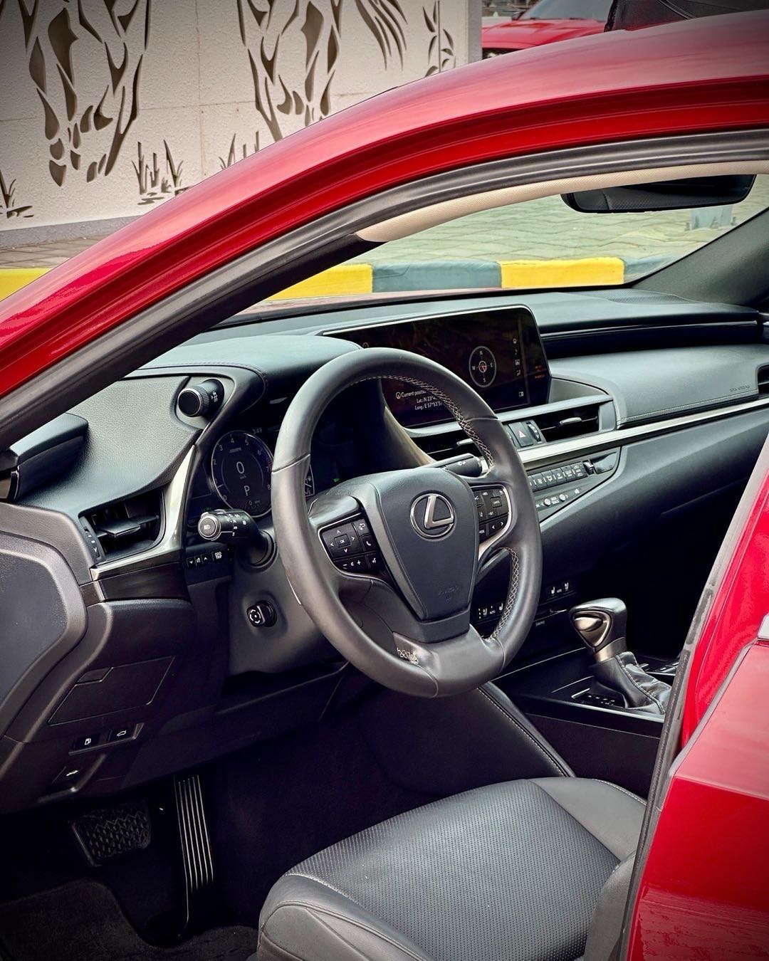 Car Image 2019 LEXUS ES 350