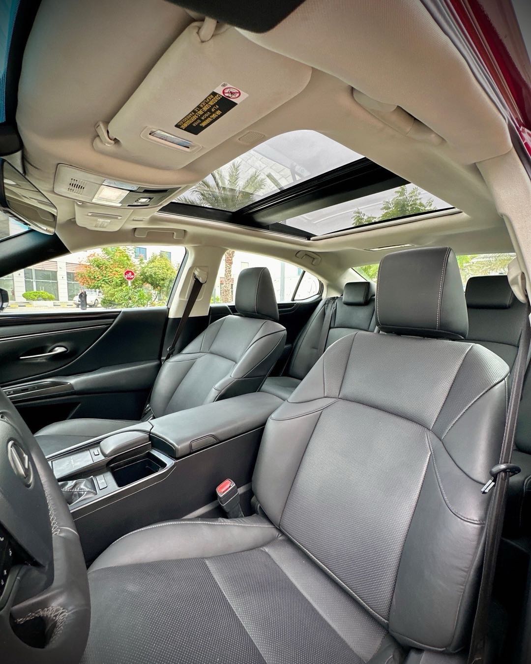 Car Image 2019 LEXUS ES 350