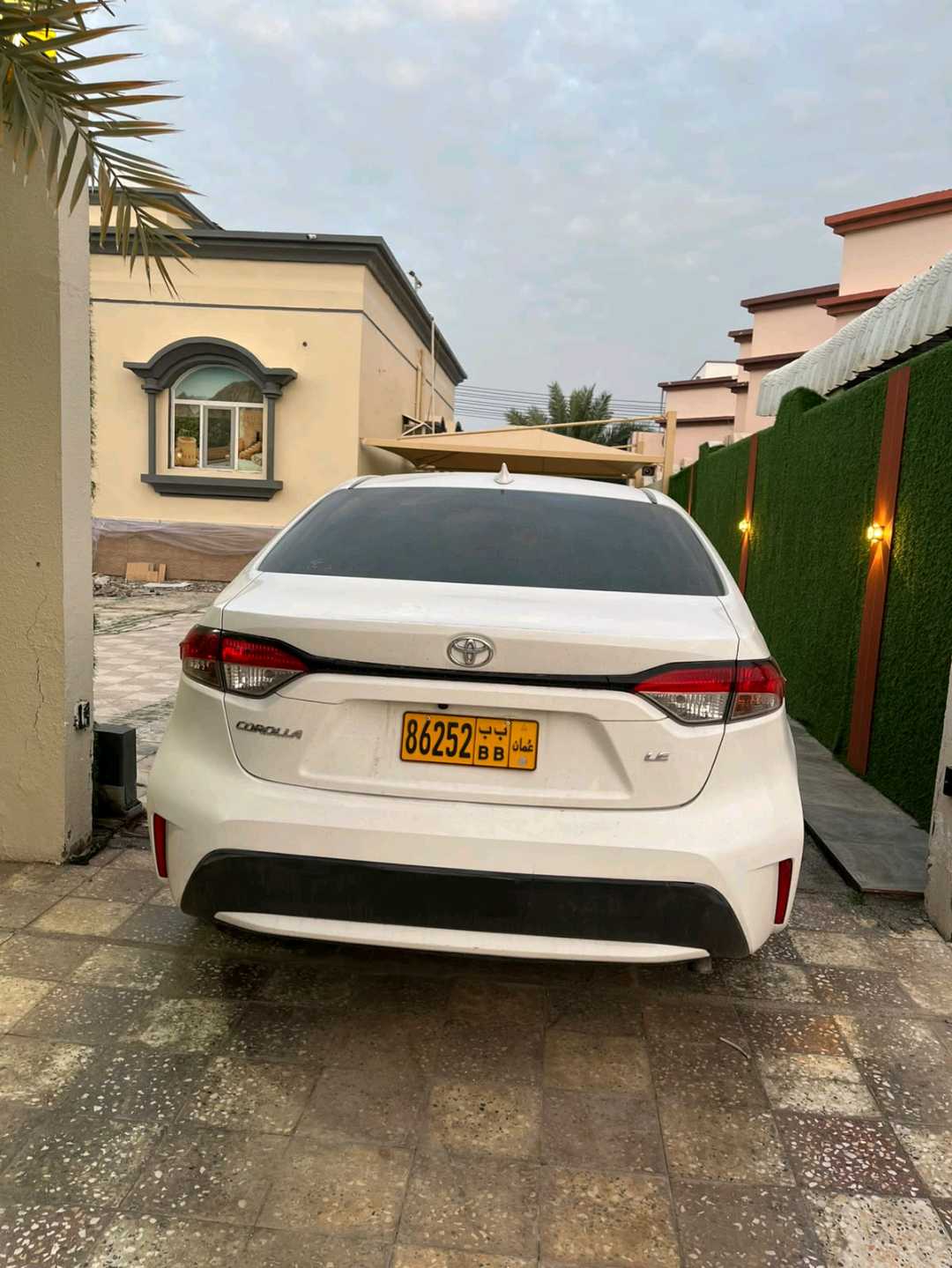 Car Image 2020 TOYOTA COROLLA LE