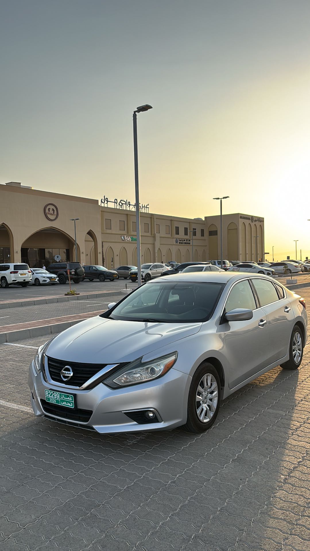 Car Image 2018 NISSAN ALTIMA SV