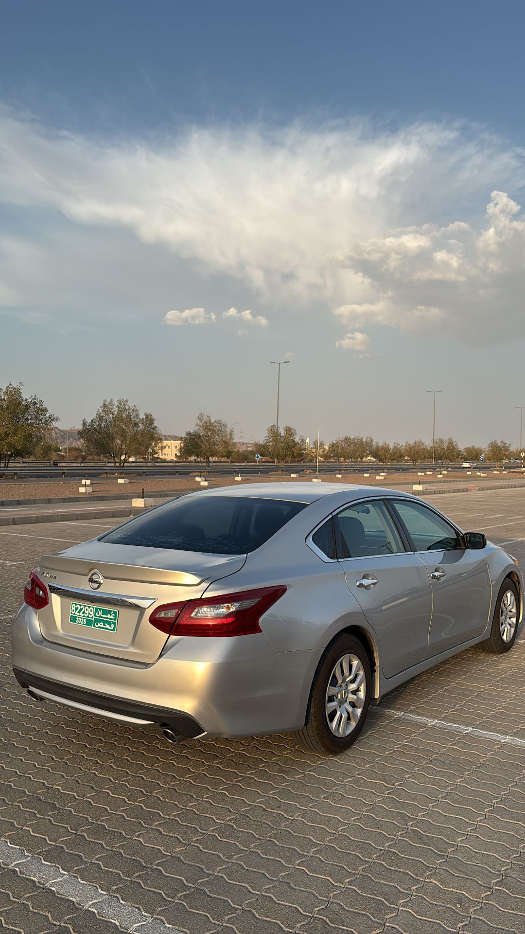 Car Image 2018 NISSAN ALTIMA SV