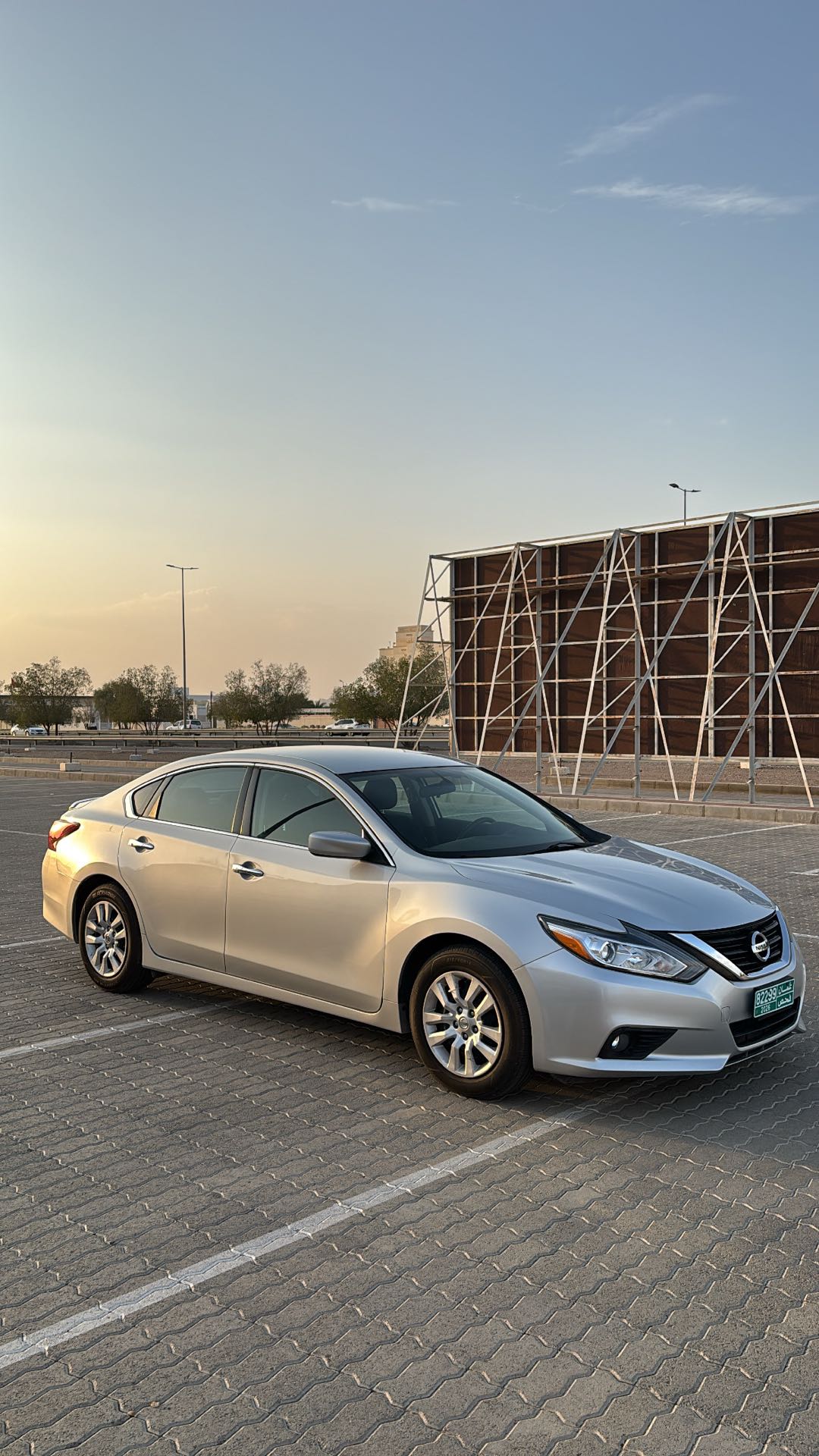 Car Image 2018 NISSAN ALTIMA SV