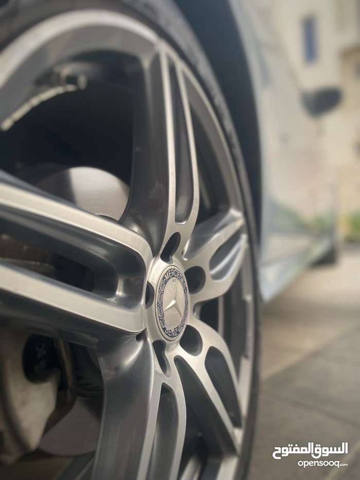 Car Image 2017 MERCEDES E Class 300