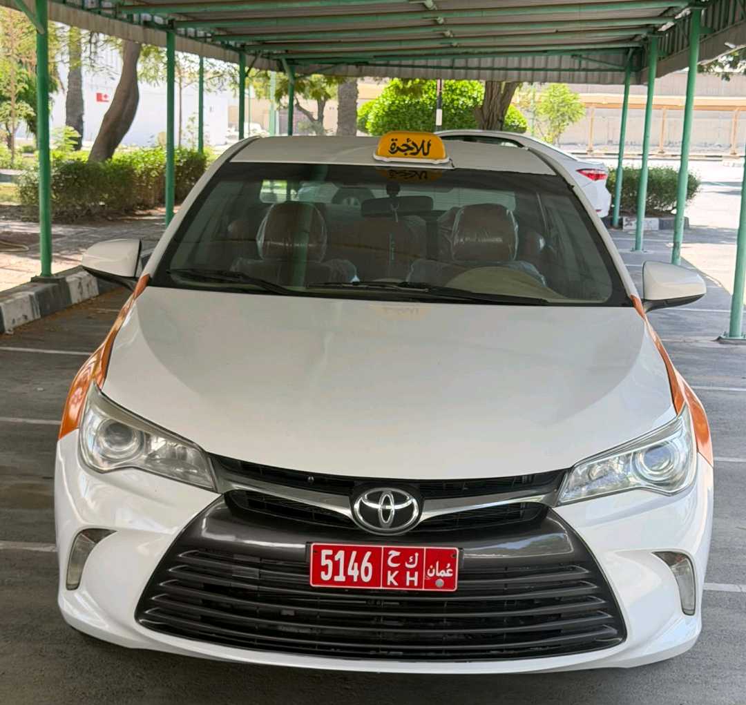 Car Image 2017 TOYOTA CAMRY GL