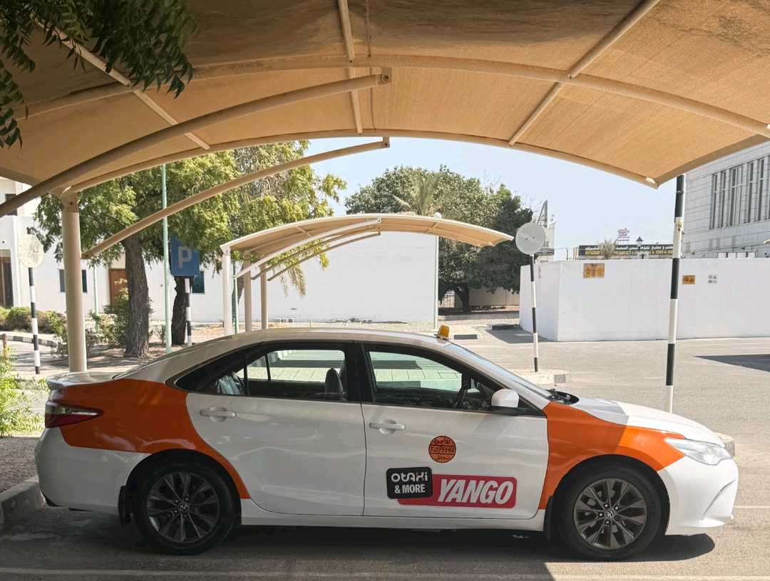 Car Image 2017 TOYOTA CAMRY GL