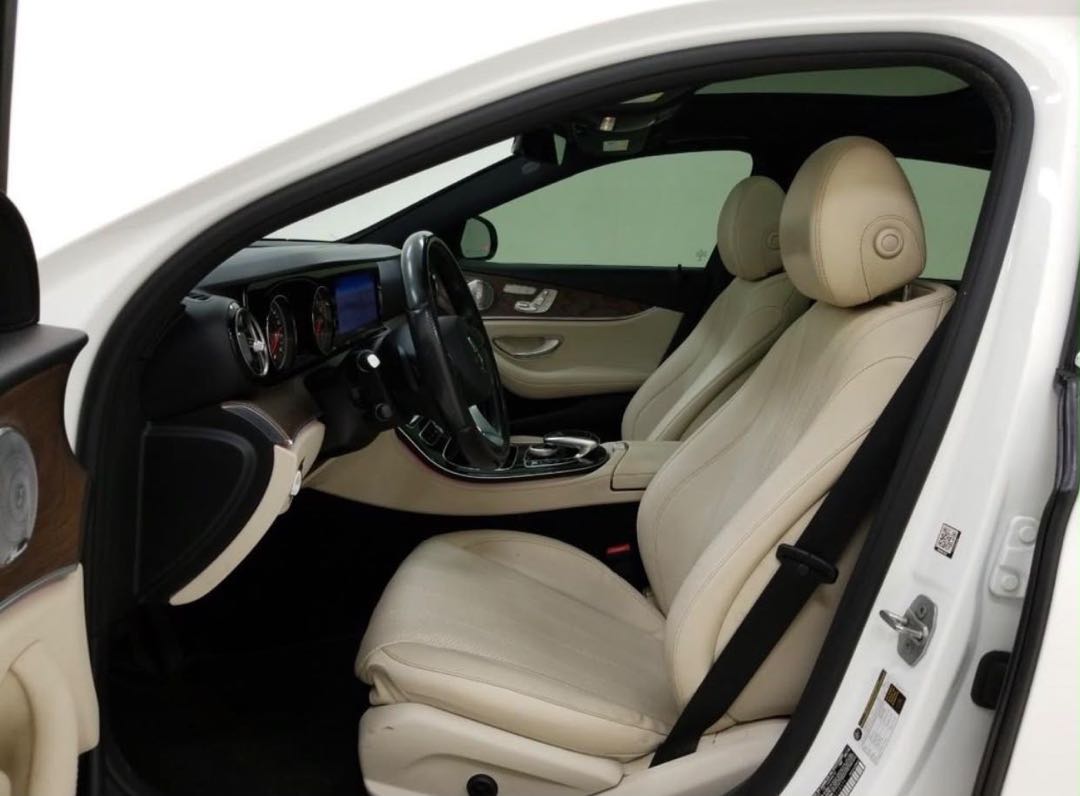 Car Image 2017 MERCEDES E Class 300
