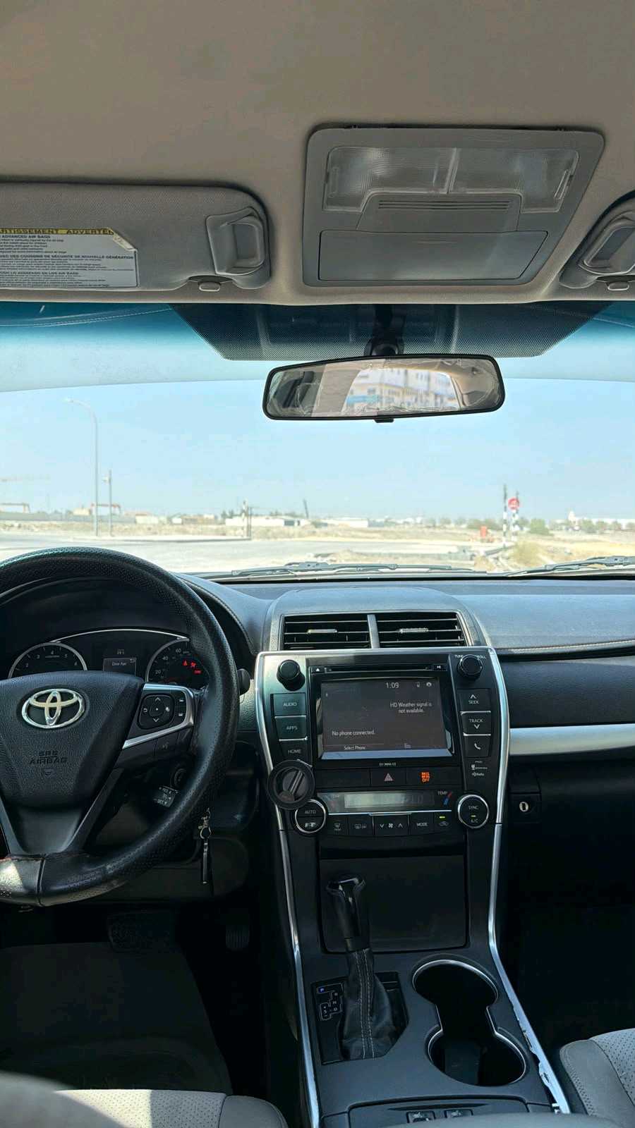 Car Image 2017 TOYOTA CAMRY SE
