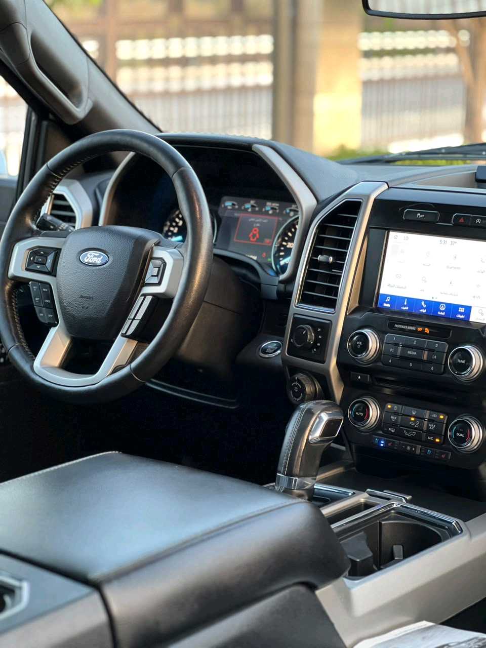 Car Image 2018 FORD F-150 Lariat