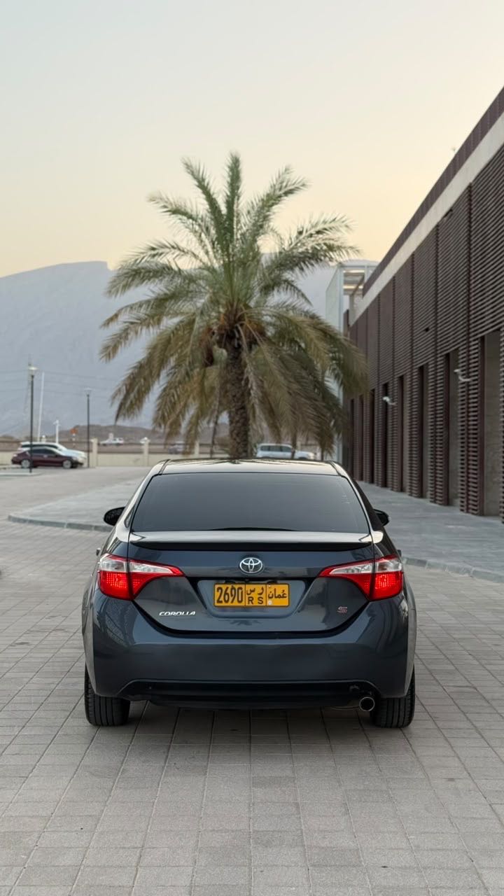 Car Image 2015 TOYOTA COROLLA S