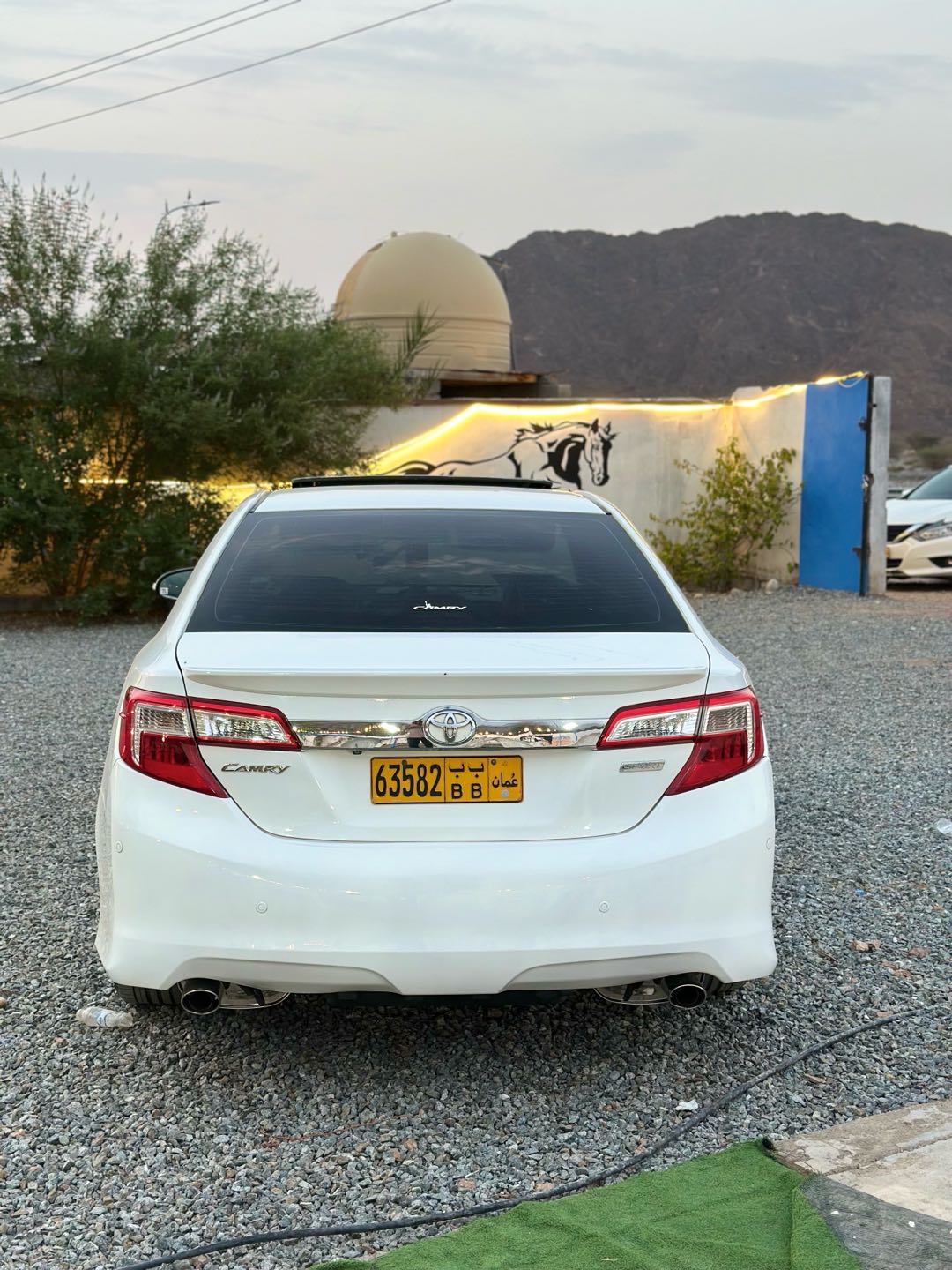 Car Image 2012 TOYOTA CAMRY SE