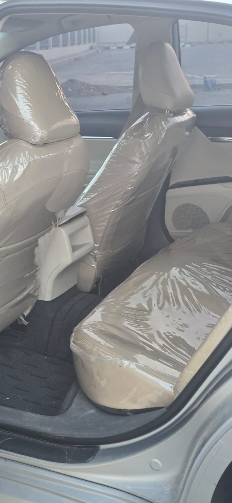 Car Image 2019 TOYOTA CAMRY LE