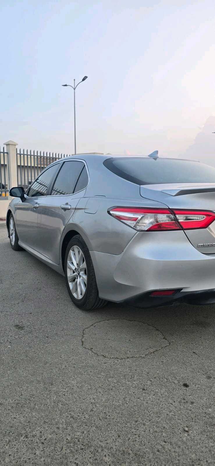 Car Image 2019 TOYOTA CAMRY LE