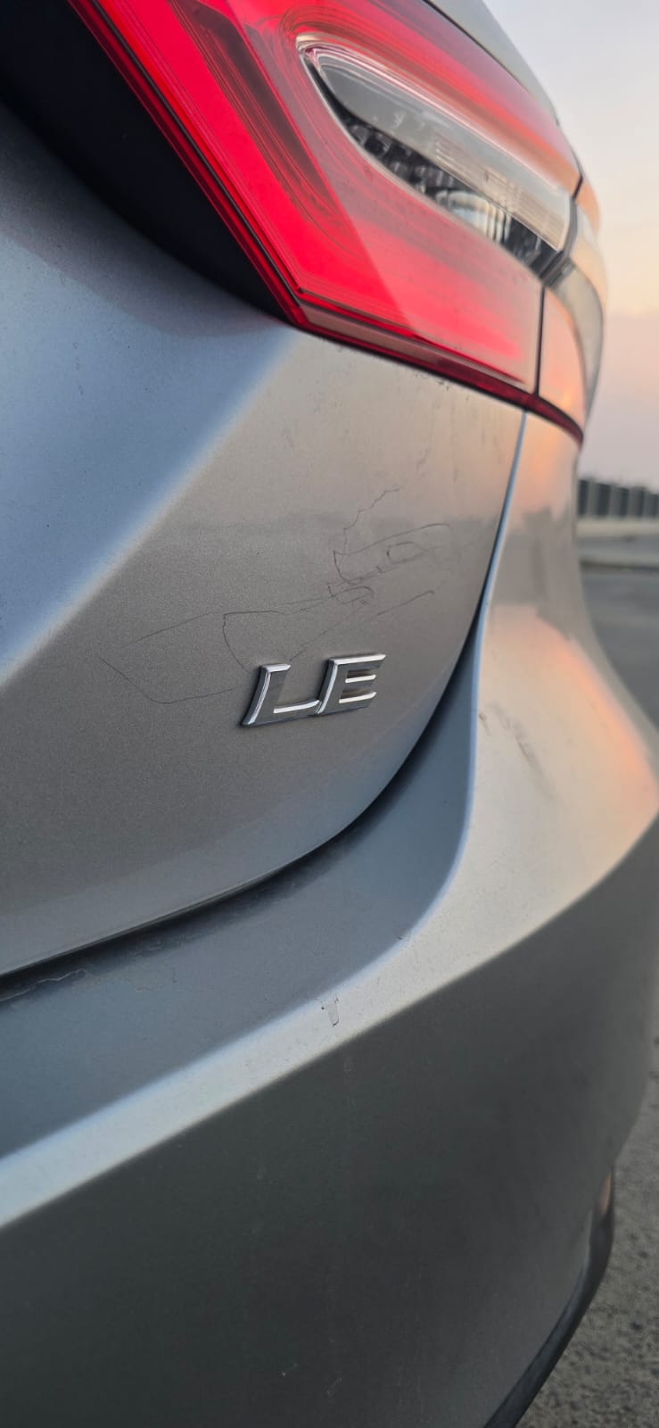 Car Image 2019 TOYOTA CAMRY LE