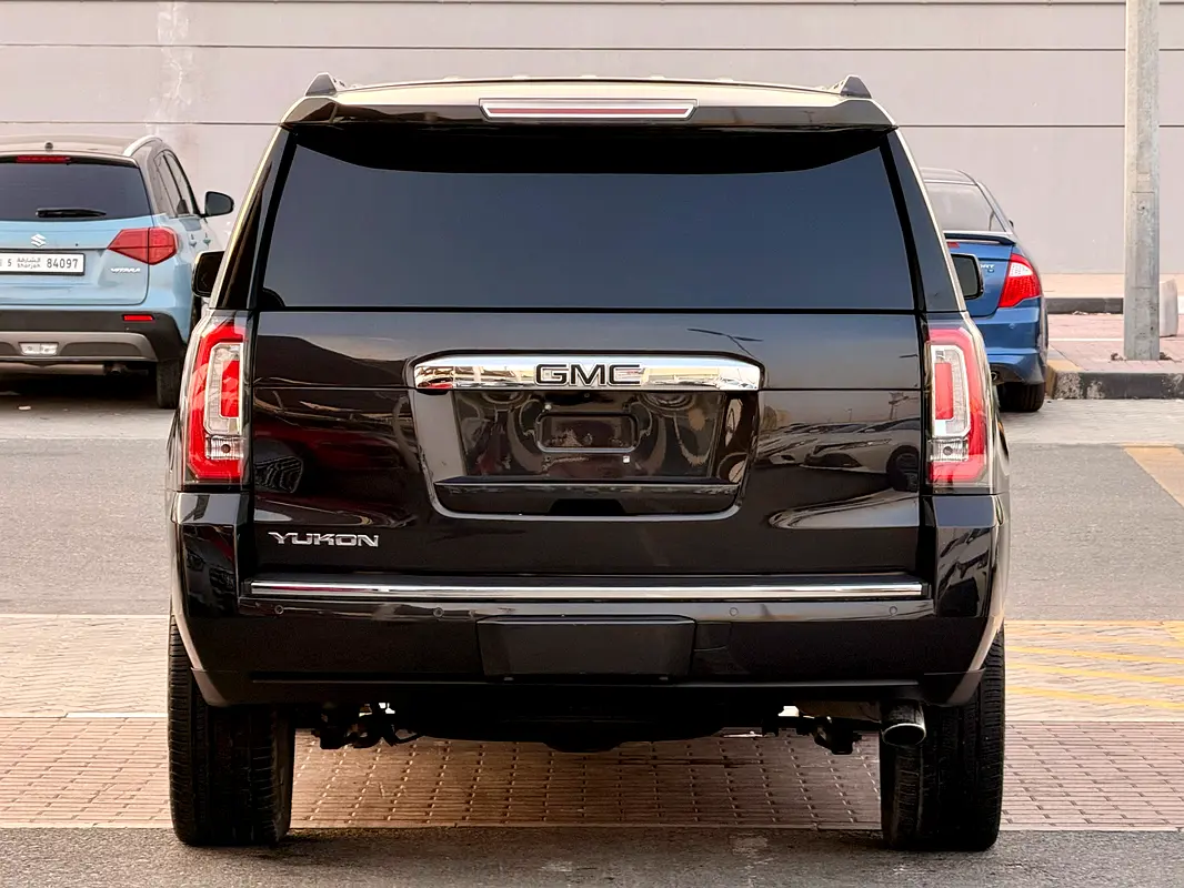 Car Image 2020 GMC YUKON Denali