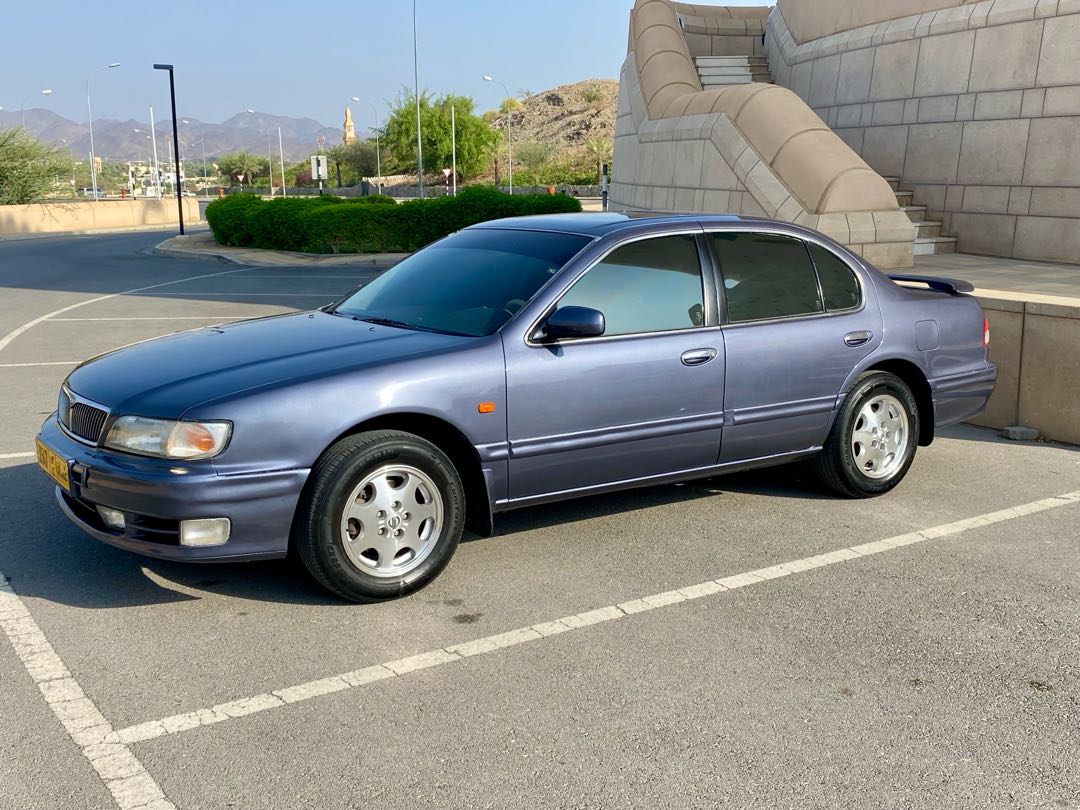 Car Image 1999 NISSAN MAXIMA PLATINUM
