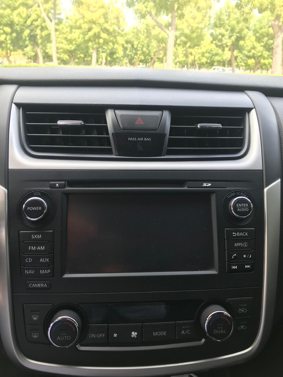 Car Image 2017 NISSAN ALTIMA SV