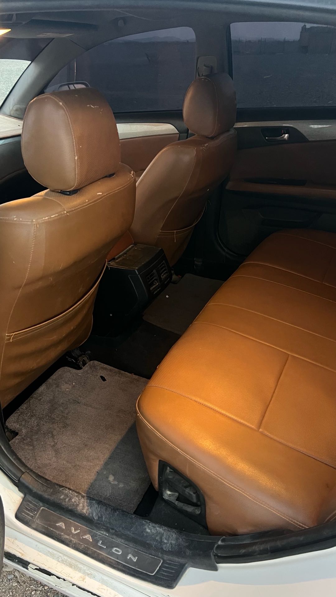 Car Image 2005 TOYOTA AVALON XLE