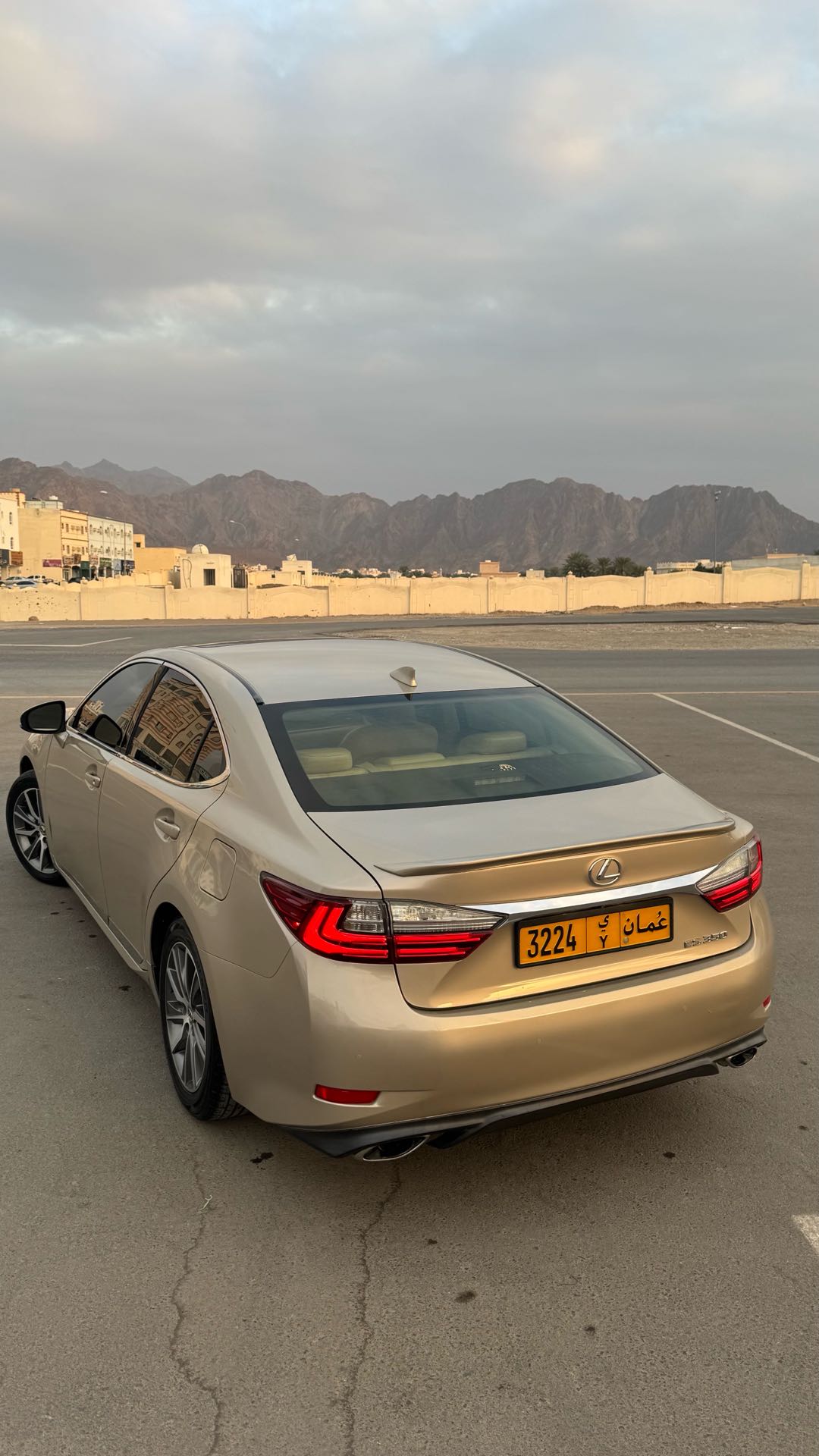 Car Image 2016 LEXUS ES 350