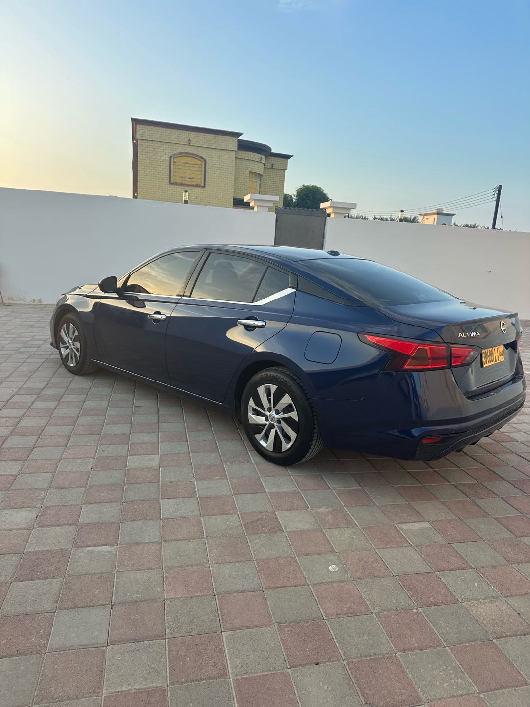 Car Image 2019 NISSAN ALTIMA S