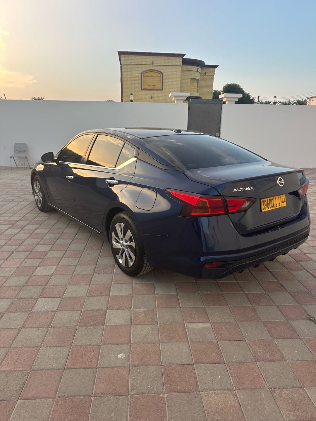 Car Image 2019 NISSAN ALTIMA S