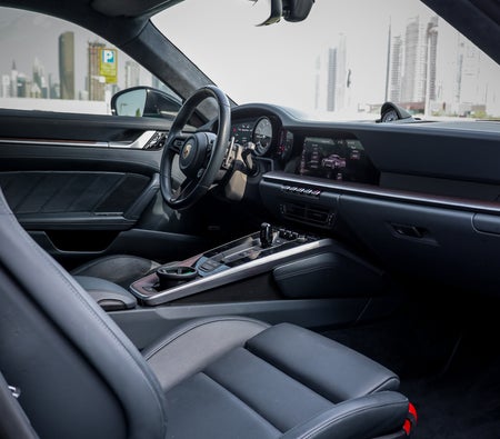 PORSCHE 911 2021