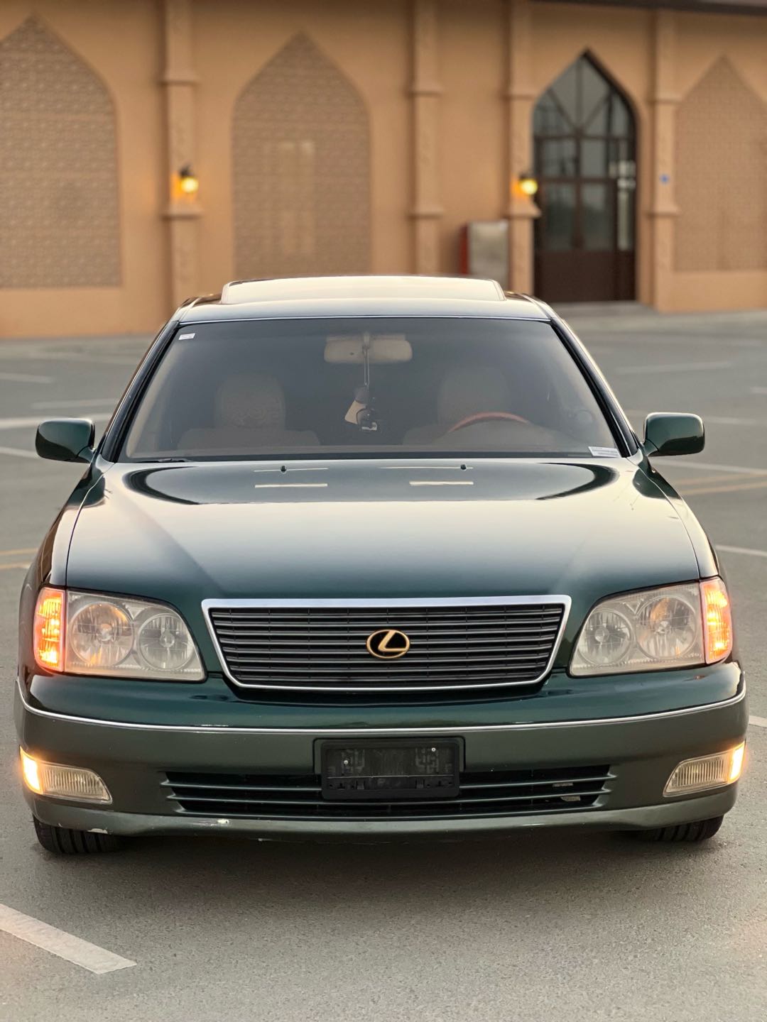 Car Image 1999 LEXUS LS 400
